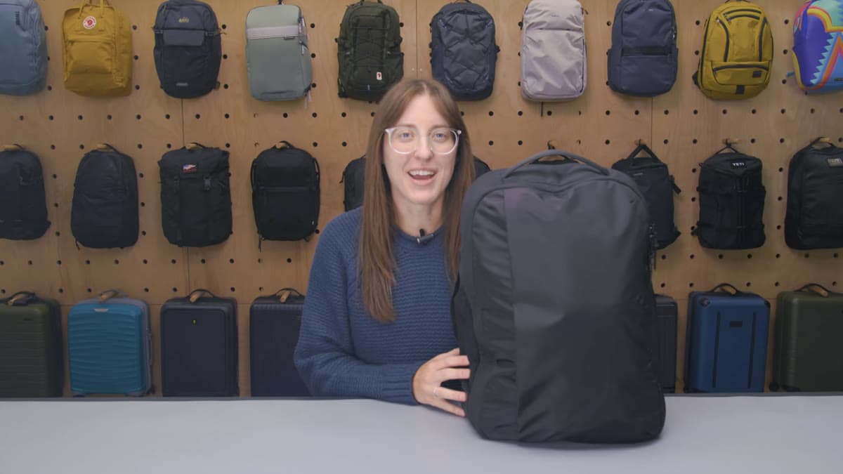 Pack Hacker reviewing the Almond Oak backpack